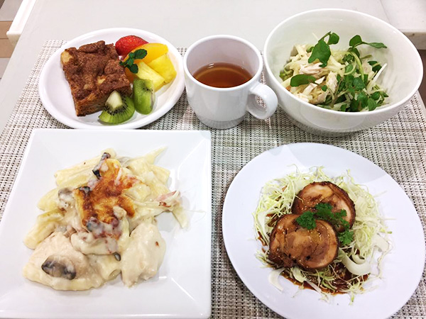 1月11日に博多阪急にて、山際千津枝さまによる 「はかた地どり」料理教室が開催されました!9
